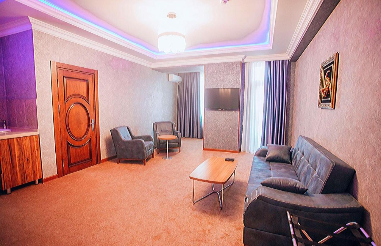 Royal Sapphire Hotel Баку Екстериор снимка